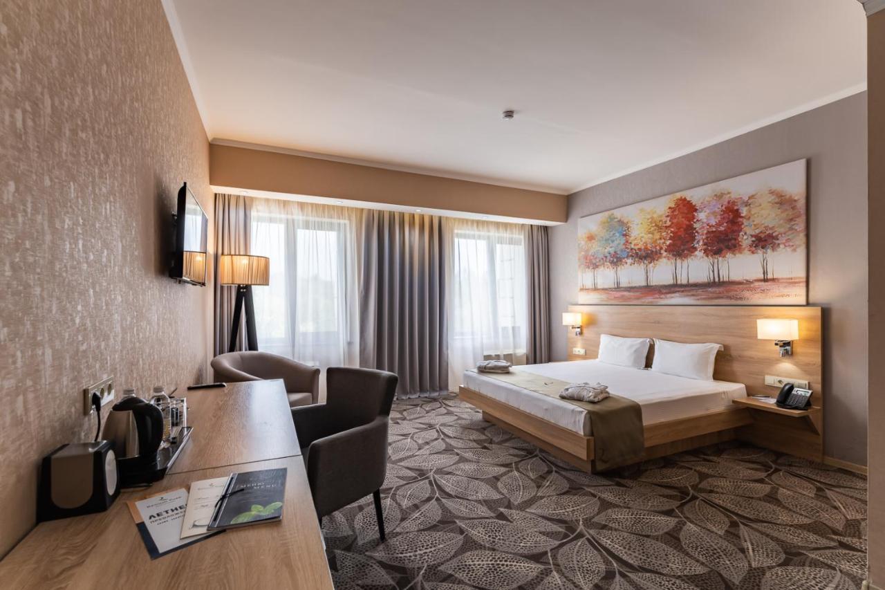 Renion Park Hotel Almaty Ngoại thất bức ảnh