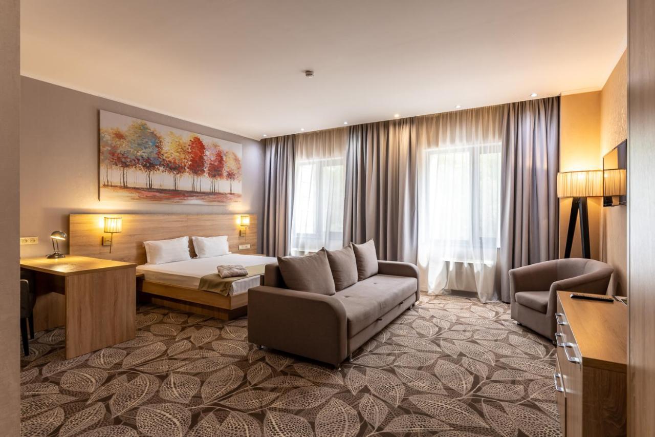 Renion Park Hotel Almaty Ngoại thất bức ảnh