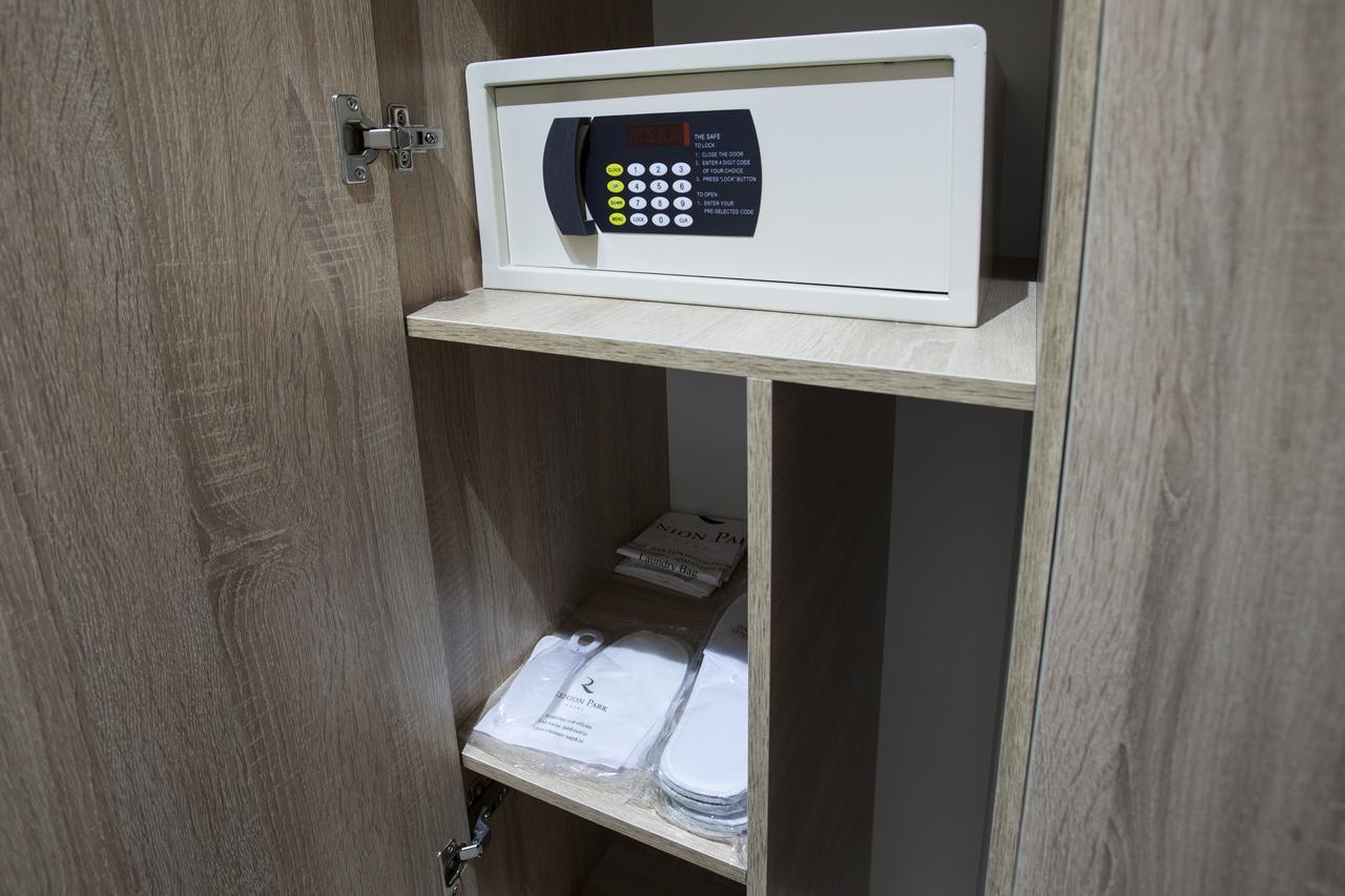 Renion Park Hotel Almaty Ngoại thất bức ảnh
