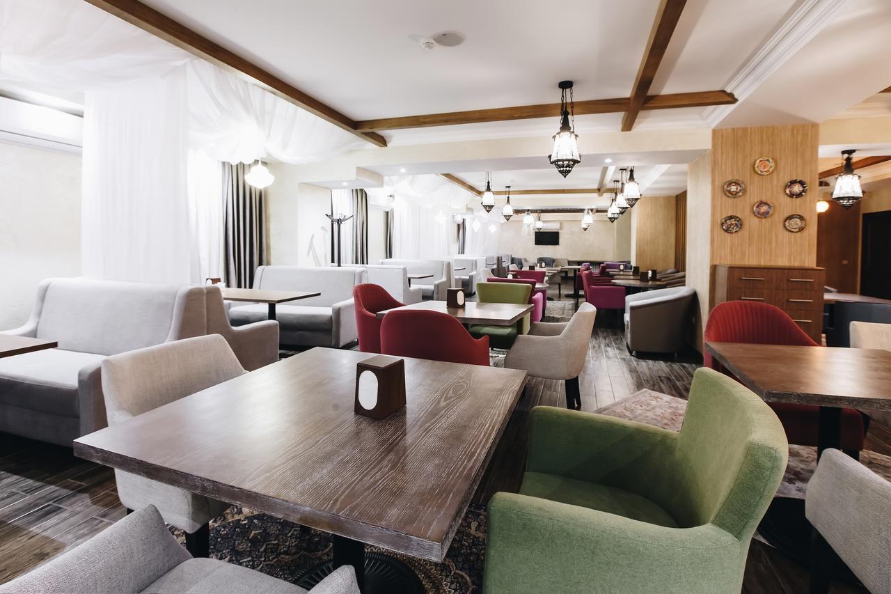 Renion Park Hotel Almaty Ngoại thất bức ảnh