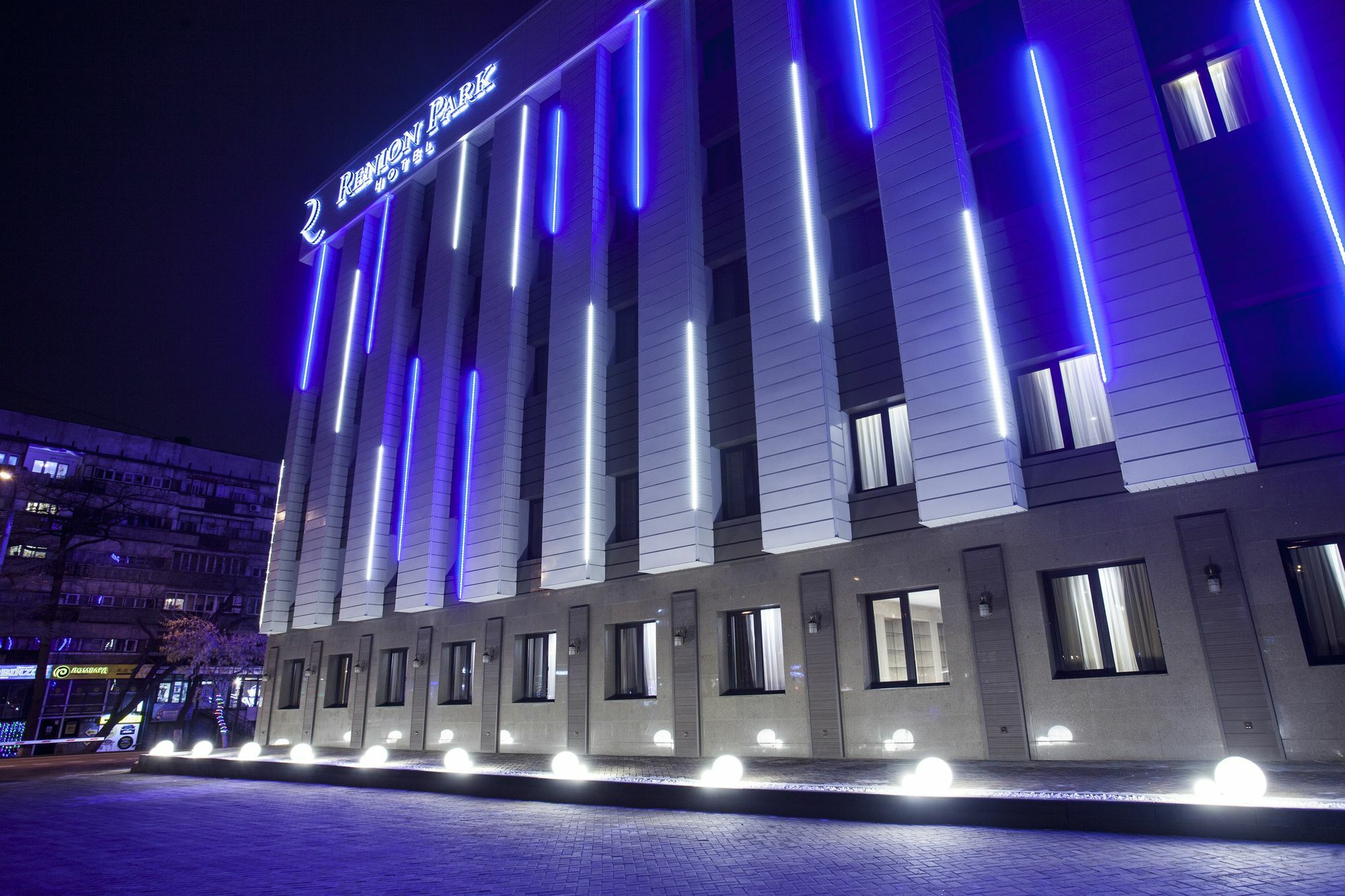 Renion Park Hotel Almaty Ngoại thất bức ảnh